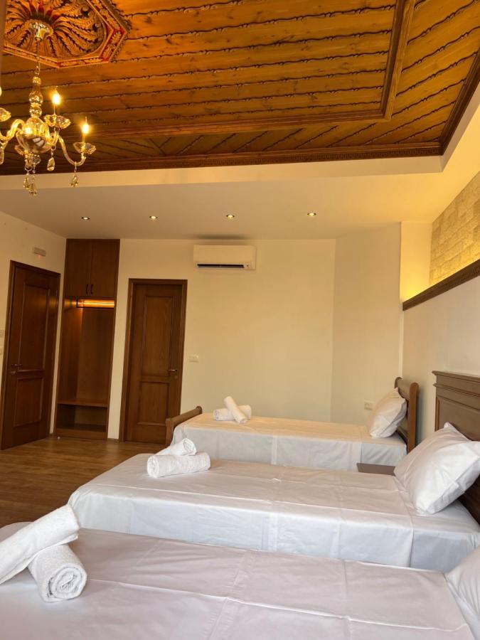 Hotel With Castle View Gjirokastër Extérieur photo