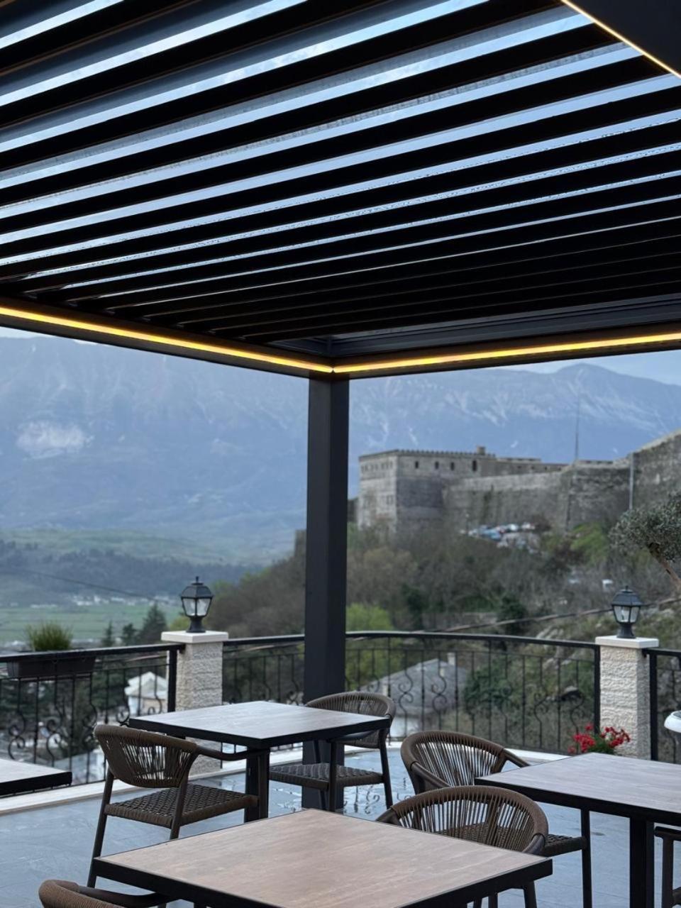 Hotel With Castle View Gjirokastër Extérieur photo